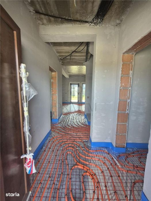 Duplex 3 dormitoare - locatie excelenta - construictie foarte bine gan