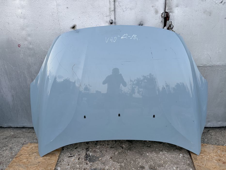 Преден капак за Volvo V40 Волво В40  2012-2019г