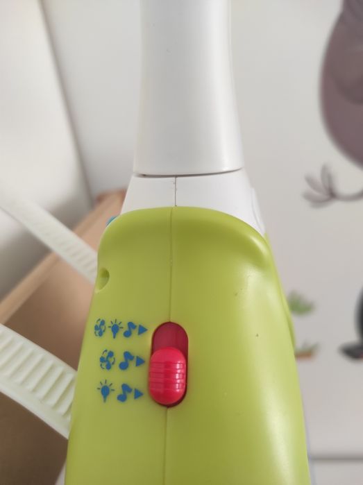 Carusel patut bebelusi M-Toys, Jungla cu lumini si sunete