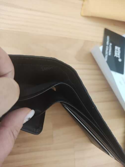 In stoc Portofel pentru bărbați piele Mont Blanc 28-09