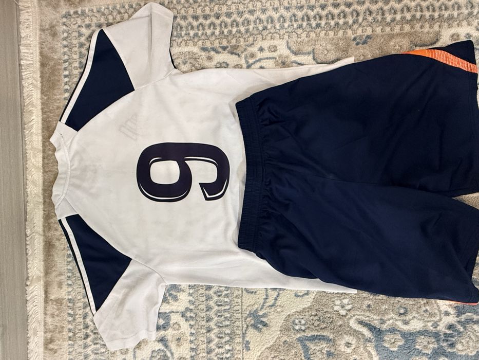 Двойка adidas 9 , nef 6