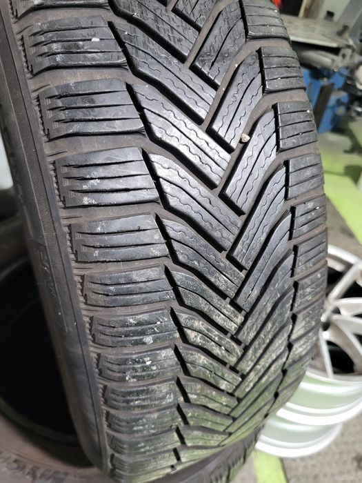 4 бр зимни 205/60/16 Michelin