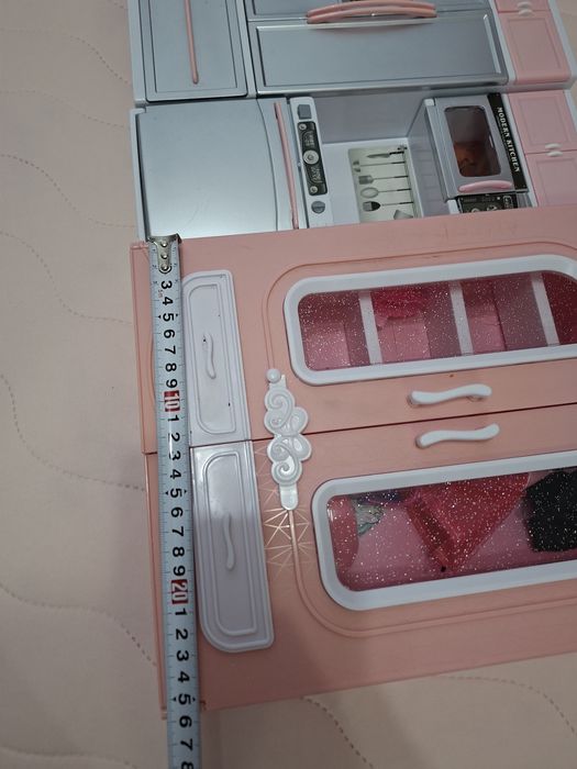 Bucătărie și dulap  fetiță