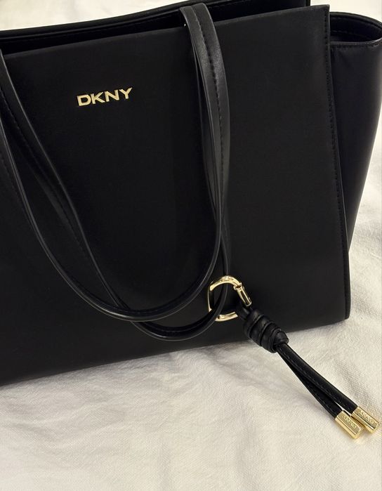 Чанта DKNY Mackenzie Tote