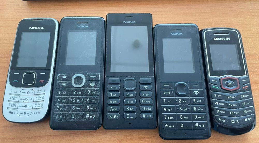Стари телефони Nokia / Samsung