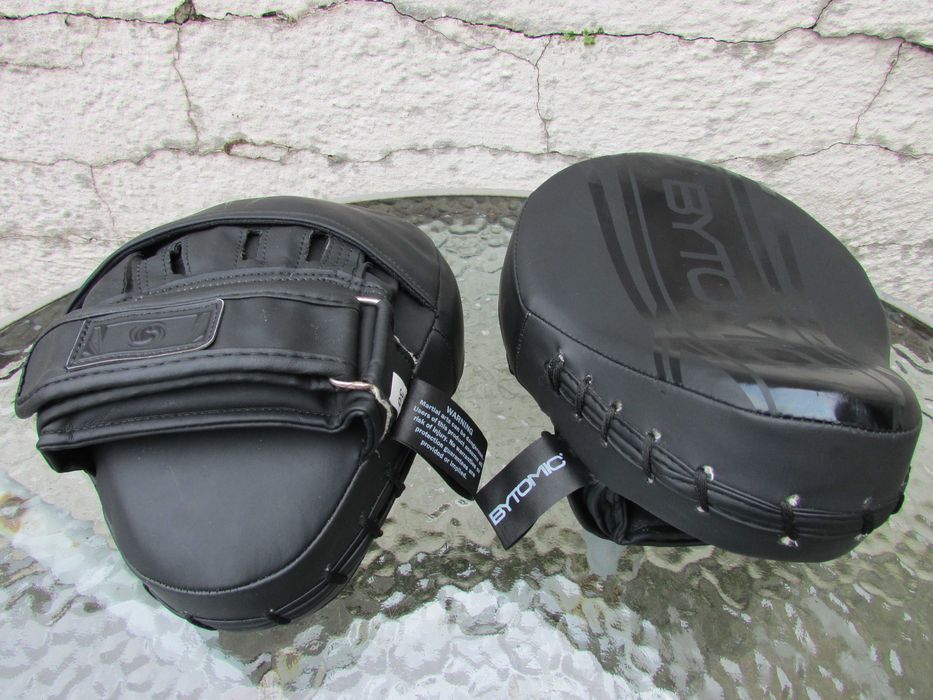 Лапи за бокс Bytomic Axis V2