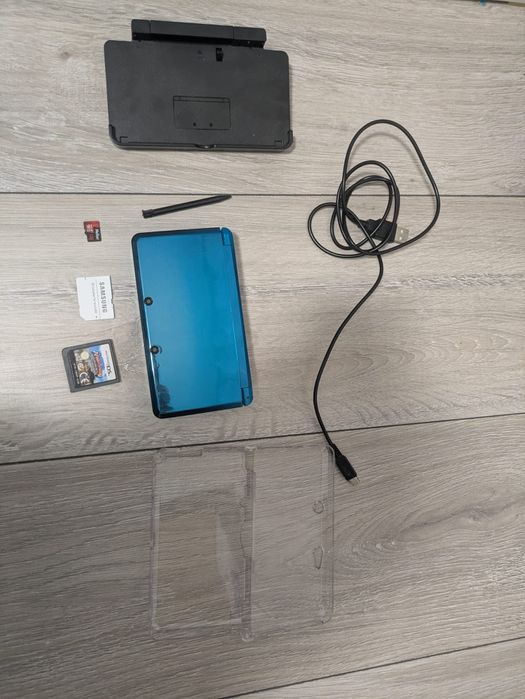 Nintendo 3ds cu accesorii