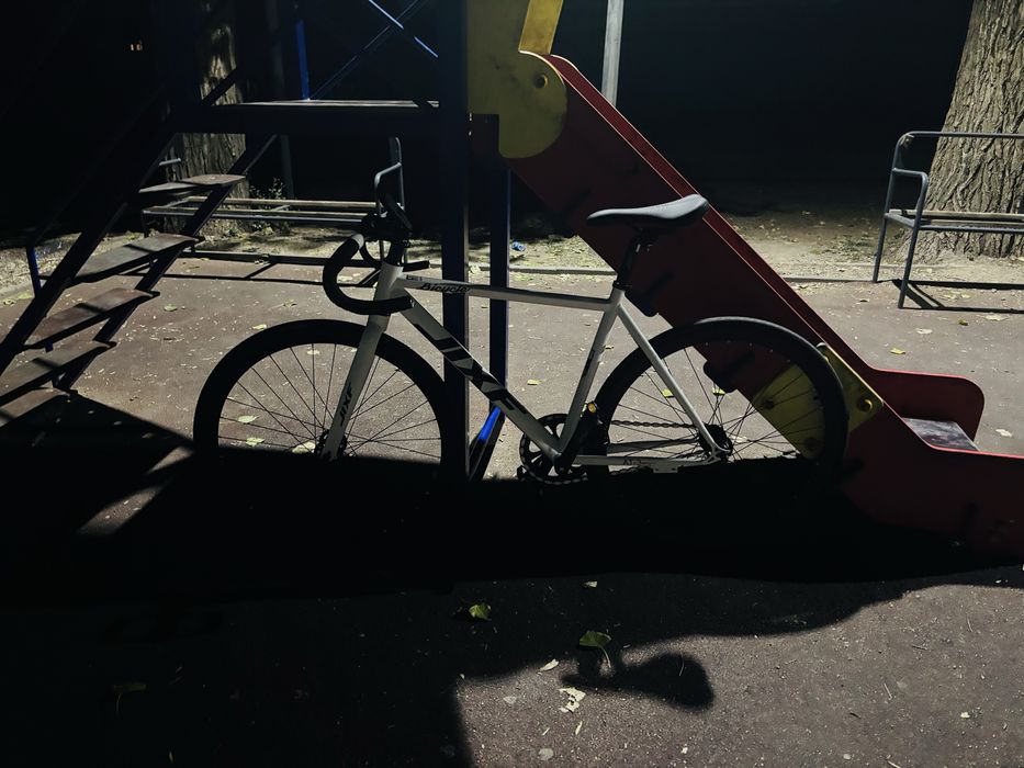 Fixed gear JIXF.