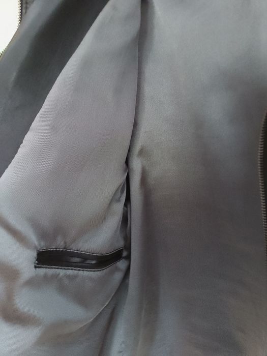 Geacă bărbătească din piele naturală de calitate superioară