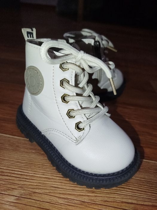 Ботинки для девочки