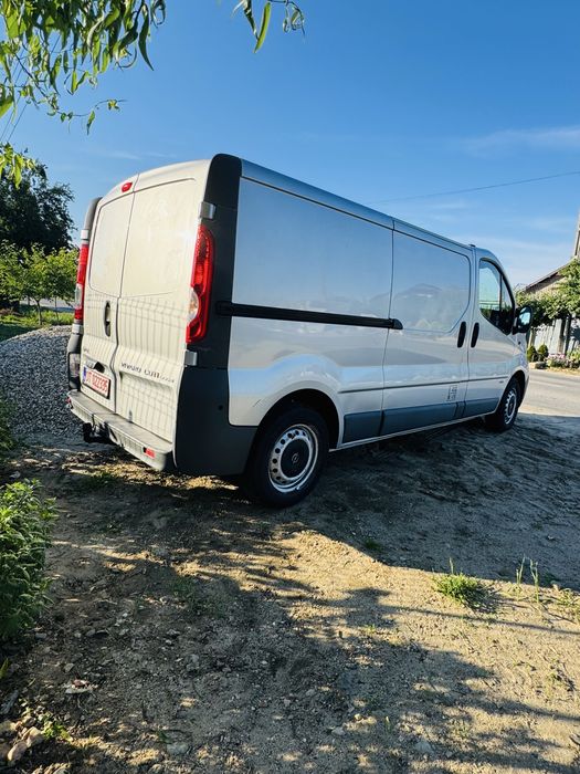 Opel vivaro lung  2013