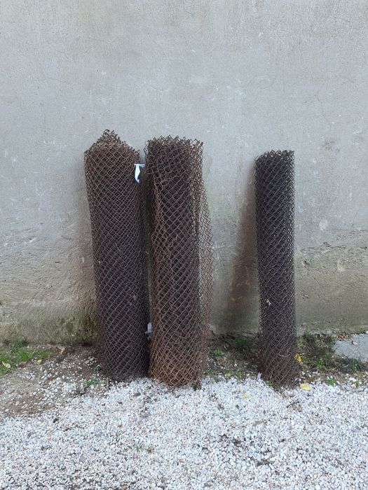 Продавам три бр.мрежа