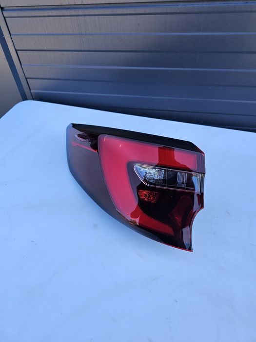 Stop stanga Toyota Corolla E21 E210 combi Touring Sports