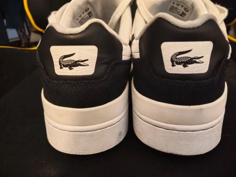 Vând sneakers Lacoste mărimea 46