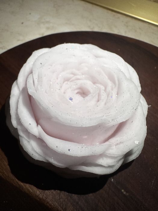 Trandafiri handmade cadouri unice, făcute la comandă