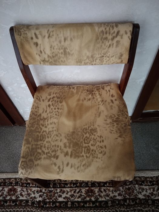 Продам хорошие стулья