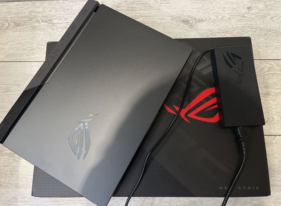 Продаю игровой ноутбук