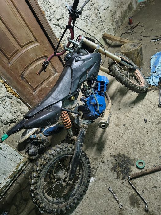 Vând sau schimb cross honda MB 125cc 2t