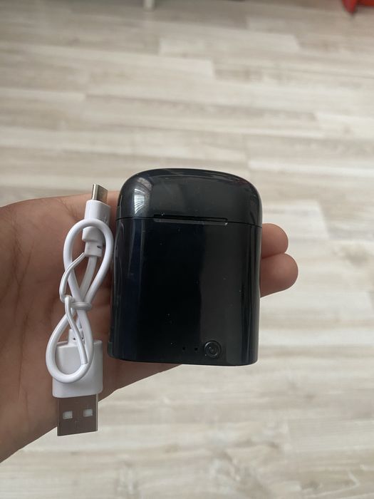 продам новые чистые наушники