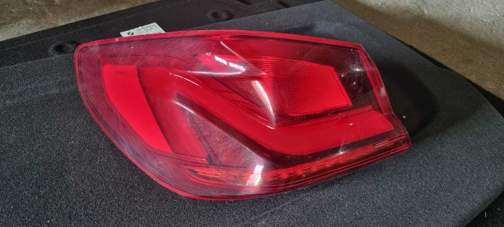 Stop lampa tripla aripa stanga dreapta BMW seria 1 F40