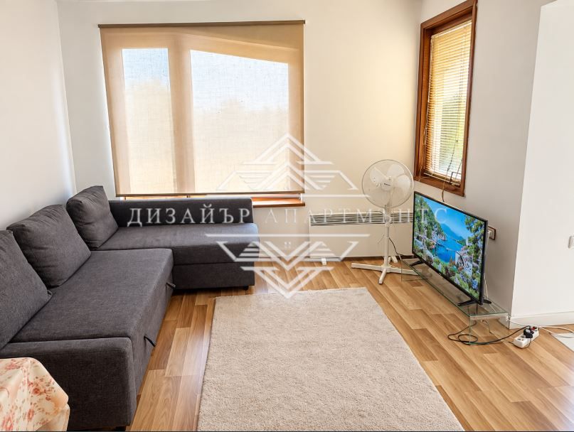 Продава се Двустаен апартамент в Бургас, Център - 61 кв.м за 2607 €/кв.м - Снимка #2