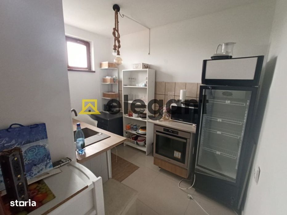 Casa cu spatiu comercial la principala, 216 mp utili, Simnicul de Sus