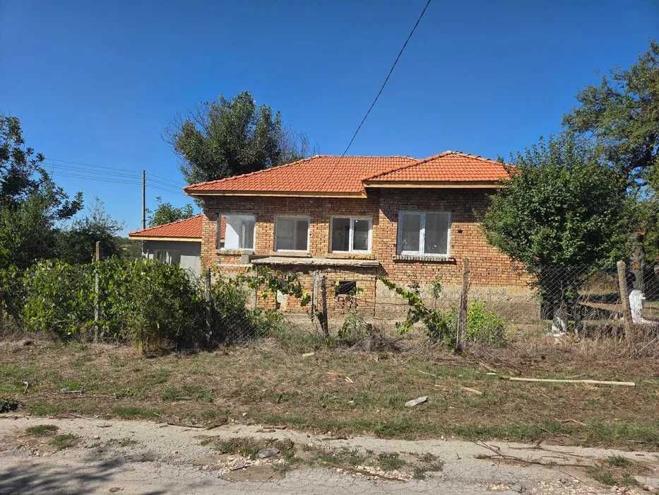 Продава се Къща в с. Червенци, Област Варна - 120 кв.м за 319 €/кв.м - Снимка #15