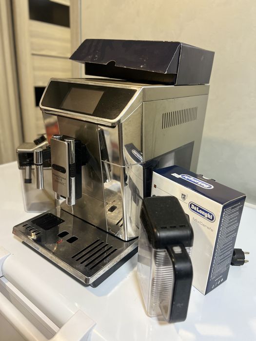 Кофемашина Delonghi Primadonna Elite