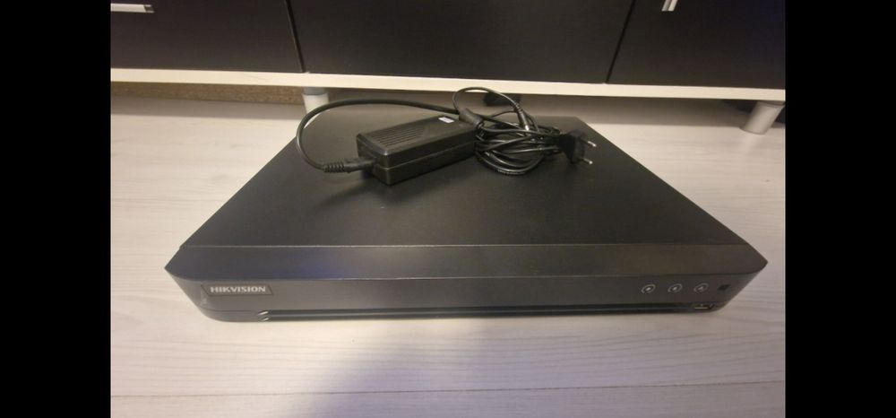 Dvr Hikvision 16 canale +Hard 1 Tera inclus
