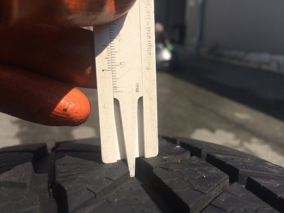 215/60/17 Континентал ДОТ 2016 г - 8,4 мм