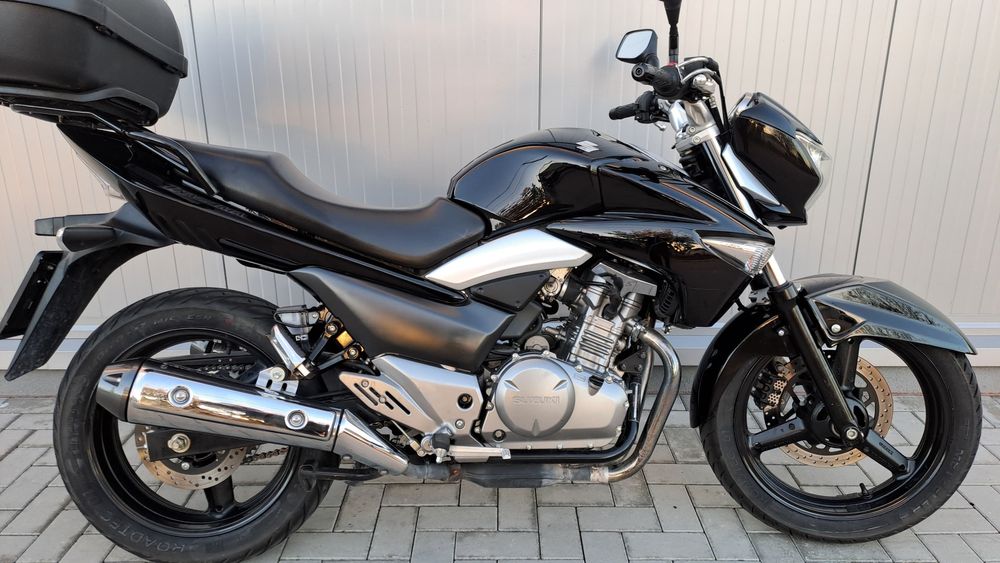 MotoFly Ploiesti vinde Suzuki GW250 Inazuma