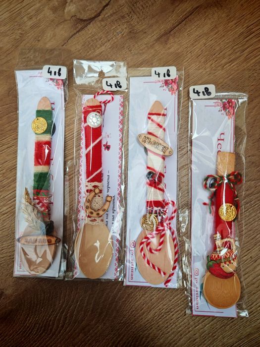 Ръчно изработени мартеници за дома