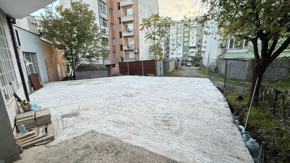 Под наем 4бр. паркоместа зона ”Б”, к/с ”М. Рудник”. в бл.205