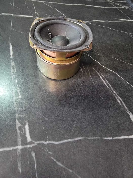 Низкочастотный динамик