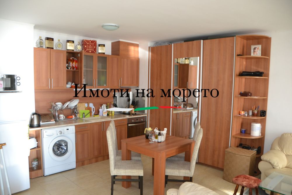 Двустаен с директен изглед море на брега, Ахелой