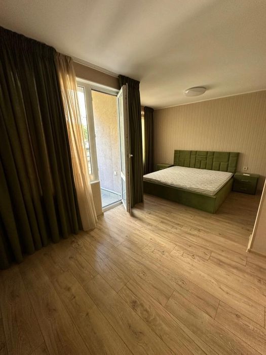 Дава се под наем Четиристаен апартамент в София, Лозенец - 165 кв.м за 1500 € - Снимка #2