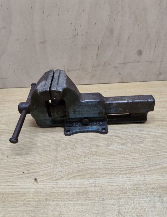 Немско менгеме Heuer от закалена стомана