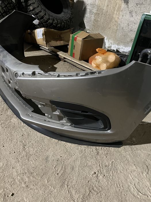 Продам бампер гранда фл