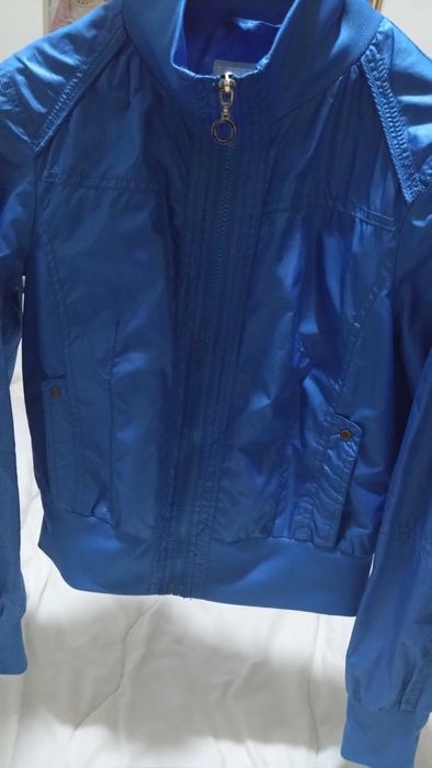 Синьо нежно яке.