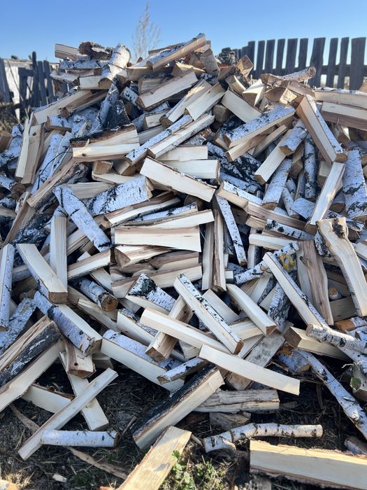 Дрова берёза,сухая, отлично горит..