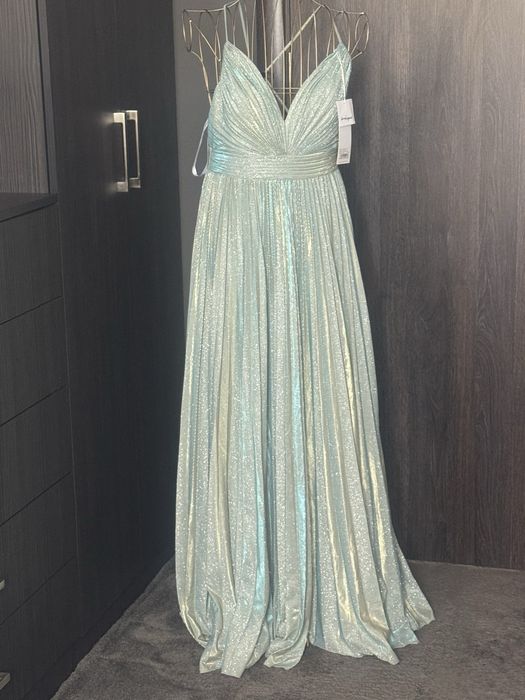 Дамска рокля уникален цвят