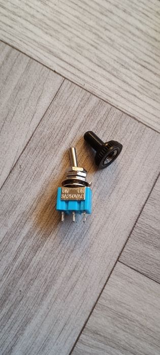 Переключатель, тумблер