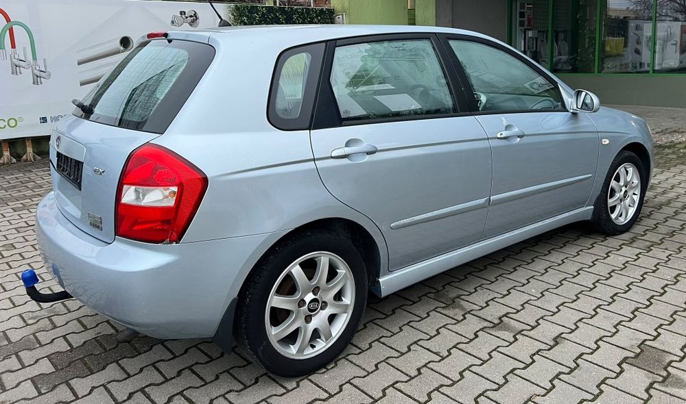 KIA Cerato 2005 — imagine 4