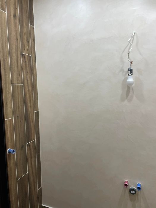 Лепене на плочки.Микроцимент.Декоративни и венециански мазилки.