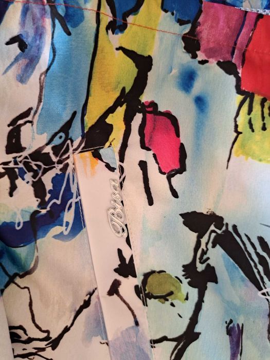 Дамско ЯКЕ – ветровка, размер 3XL, в свежи, слънчеви цветове.