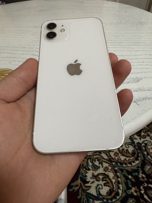Iphone 12        .