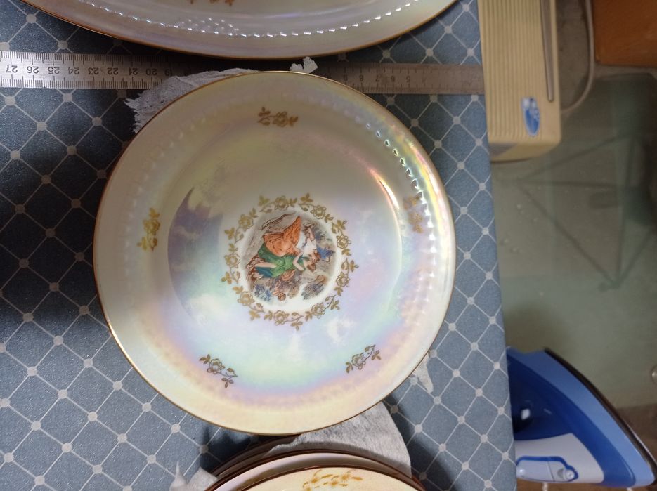 Блюдца от сервиза МАДОННА