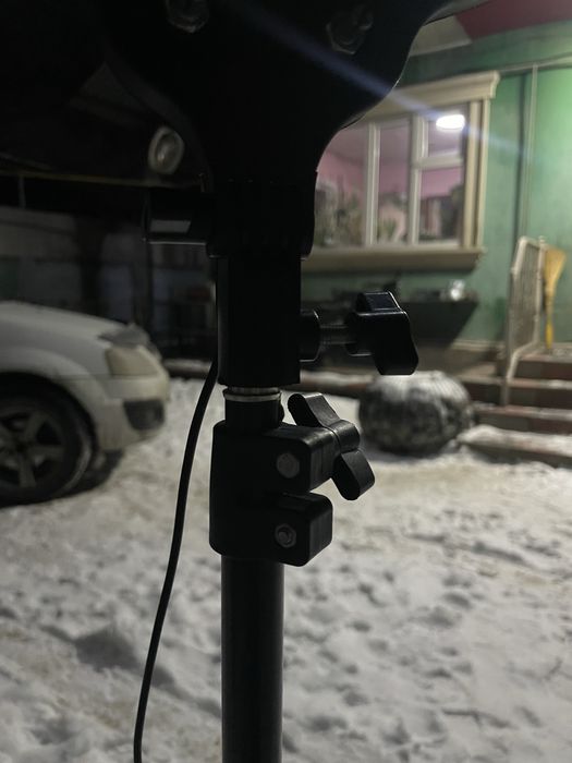 продам две лампы для освищения