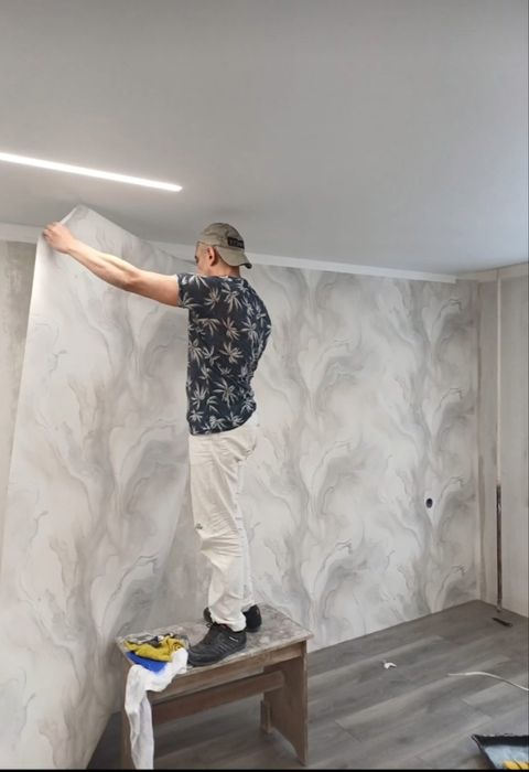 обои , галтели ...