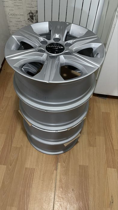 Продам новые диски 17